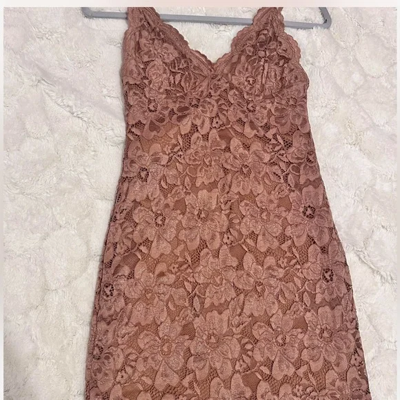 Zara brand, Mini Lace Dress - Picture 3 of 5